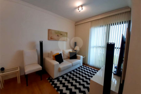 Apartamento para alugar com 3 quartos, sendo 1 suíte, em Vila Olímpia, São Paulo, SP
