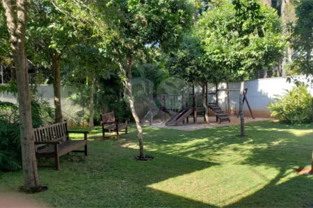 Apartamento à venda com 3 suítes em Vila Alexandria, São Paulo, SP