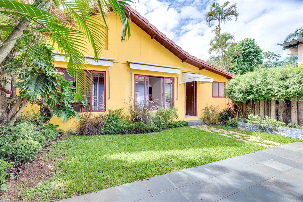 Casa à venda com 2 suítes em Alto da Boa Vista, São Paulo, SP