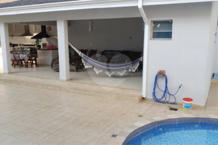 Casa à venda com 4 suítes no condomínio Aruã, Mogi das Cruzes - SP