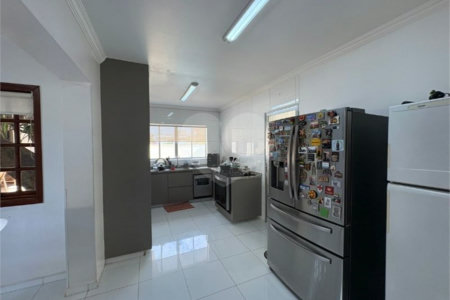 Casa à venda com 4 suítes no condomínio Granja Olga II, Sorocaba - SP