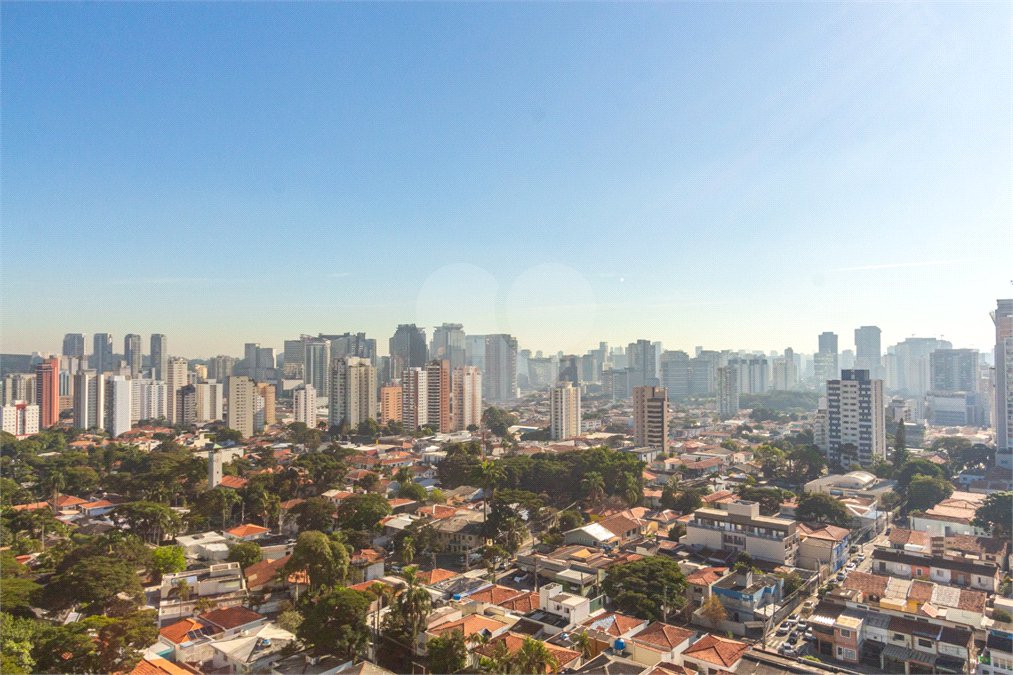 Cobertura à venda com 4 quartos, sendo 2 suítes,  em Santo Amaro, São Paulo, SP