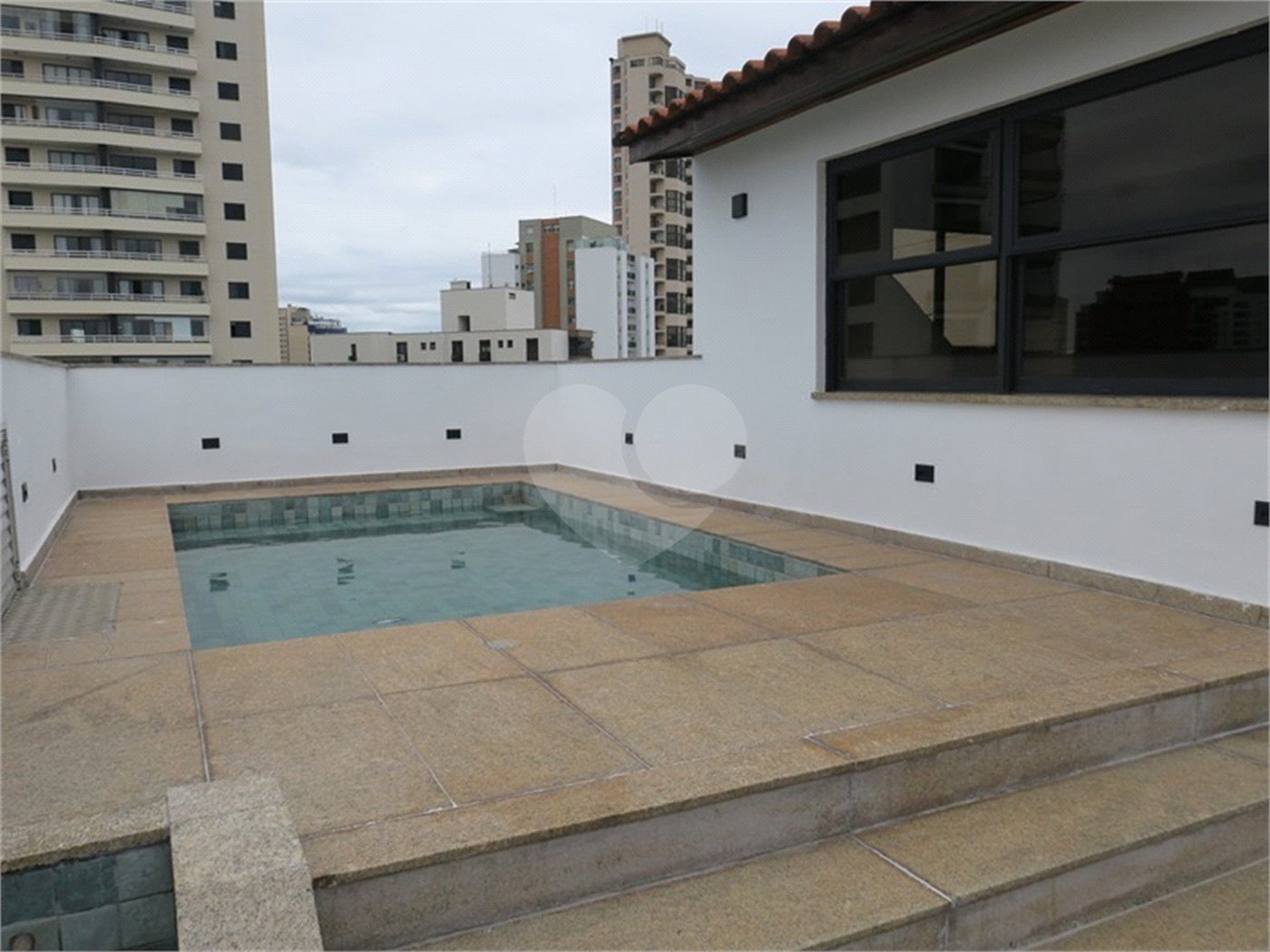 Cobertura à venda com 4 quartos, sendo 2 suítes,  em Vila Suzana, São Paulo, SP