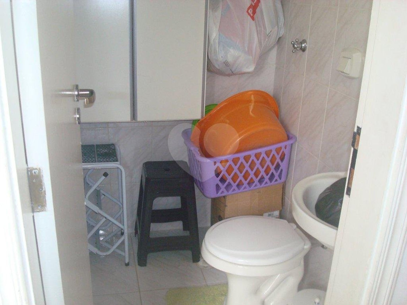 Sobrado à venda com 3 quartos, sendo 1 suíte,  em Parque Peruche, São Paulo, SP