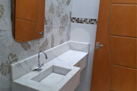Casa à venda com 3 quartos, sendo 1 suíte, no condomínio Costa das Areias, Salto - SP