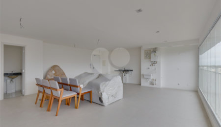 Apartamento à venda com 2 suítes em Santo Amaro, São Paulo, SP