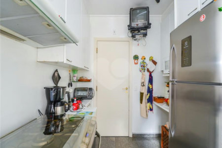 Apartamento à venda com 3 suítes em Vila Suzana, São Paulo, SP