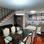 Casa de Vila à venda com 3 quartos, sendo 1 suíte, em Alto da Boa Vista, São Paulo, SP