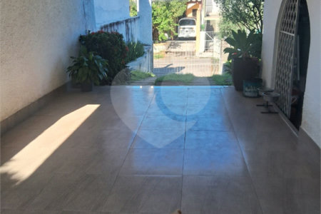 Casa à venda com 3 quartos, sendo 2 suítes, no condomínio Rio Bon, Rio de Janeiro - RJ
