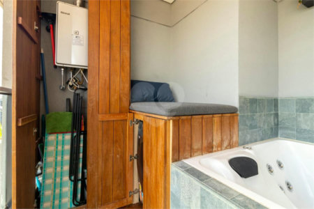 Apartamento à venda com 3 quartos, sendo 2 suítes, em Pinheiros, São Paulo, SP