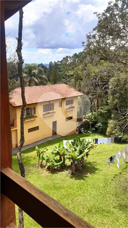 Casa à venda com 3 quartos, sendo 1 suíte, no condomínio Jardim da Monntanha II, Mairiporã - SP