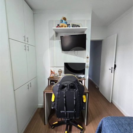 Sobrado à venda com 3 quartos em Vila Nivi, São Paulo, SP