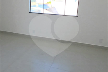Casa à venda com 3 quartos, sendo 2 suítes, em Guriri, Cabo Frio, RJ