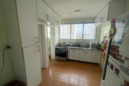 Apartamento à venda com 3 quartos, sendo 1 suíte, em Cerqueira César, São Paulo, SP