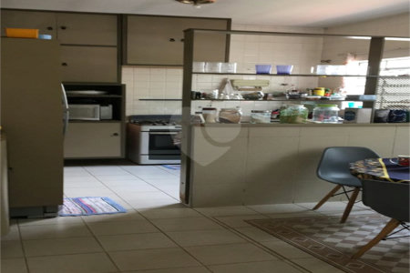Casa à venda com 4 suítes em Parque Maria Helena, São Paulo, SP