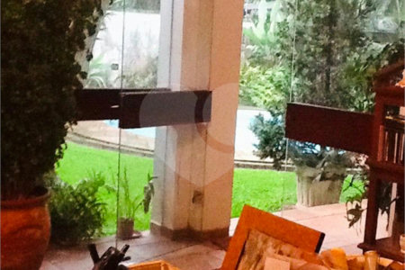 Sobrado à venda com 5 quartos, sendo 2 suítes, em Interlagos, São Paulo, SP