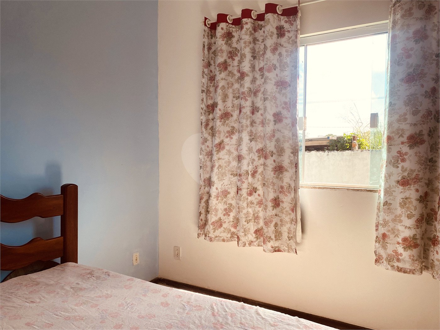 Casa em condomínio para alugar com 2 quartos, sendo 1 suíte, em Caravelas, Armação dos Búzios, RJ