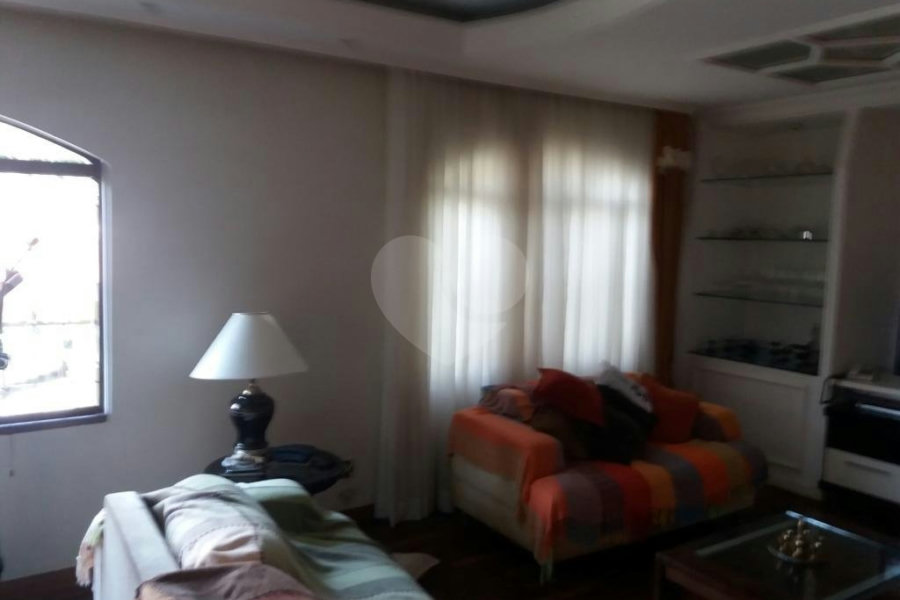 Sobrado à venda com 4 quartos, sendo 2 suítes, em Tremembé, São Paulo, SP