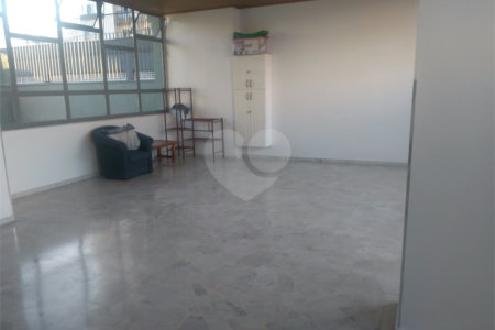 Apartamento à venda com 3 quartos, sendo 1 suíte,  no Centro, Mogi das Cruzes, SP