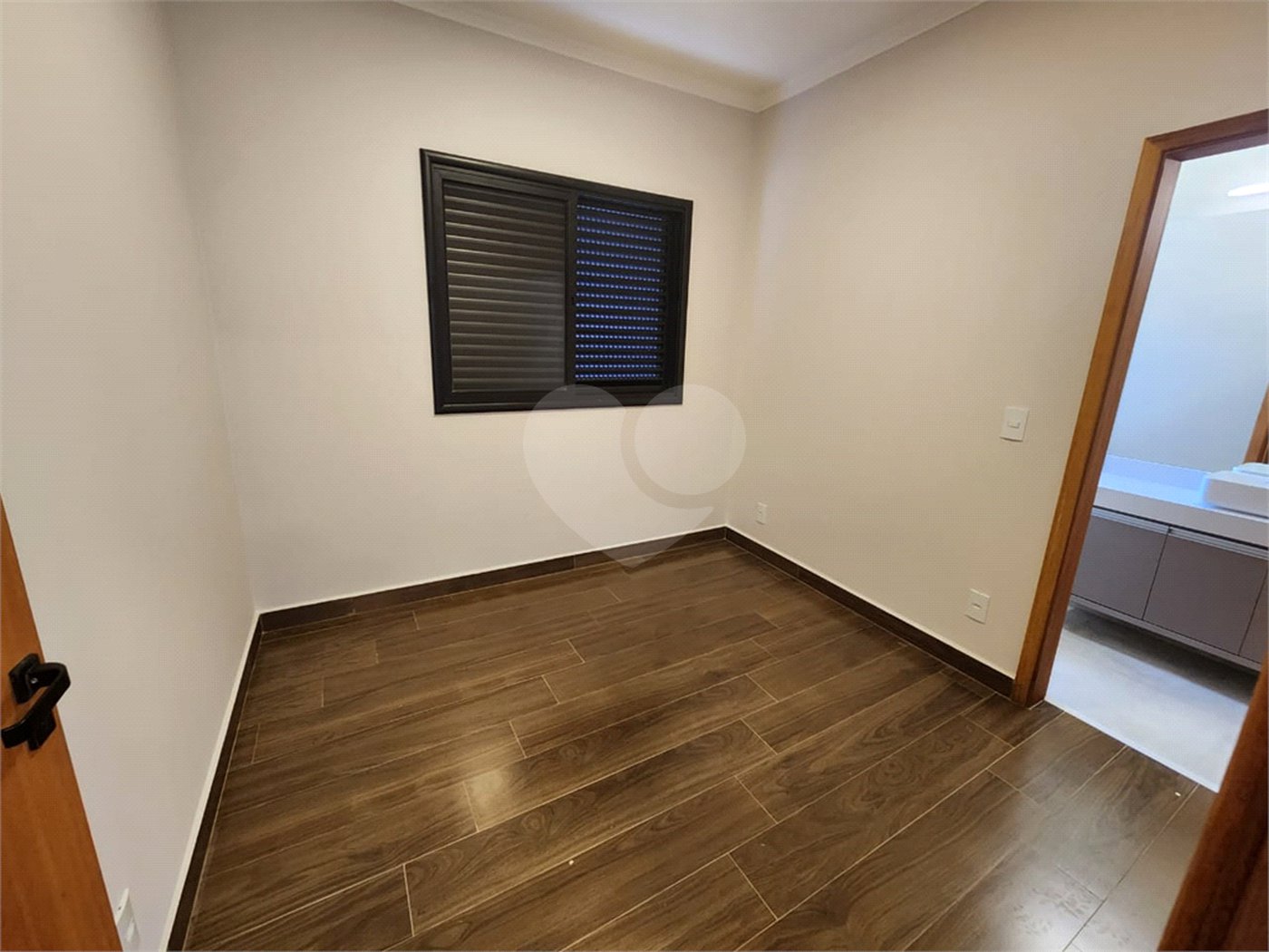 Casa à venda com 3 suítes no condomínio Residencial Viena, Indaiatuba - SP