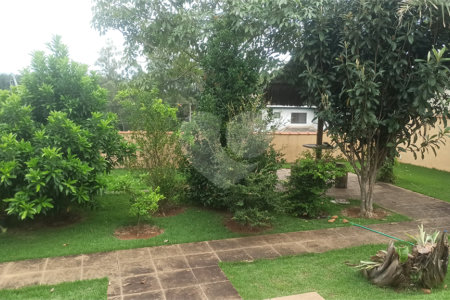 Casa à venda com 3 quartos, sendo 1 suíte, no condomínio Serra da Estrela, Atibaia - SP