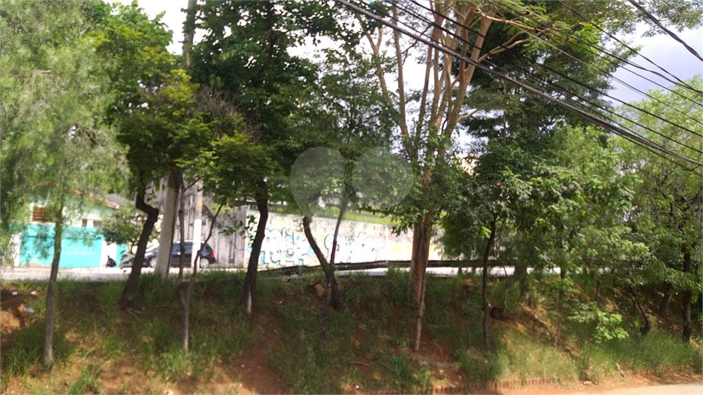 Terreno à venda com 4 quartos, sendo 1 suíte, em Parada Inglesa, São Paulo, SP