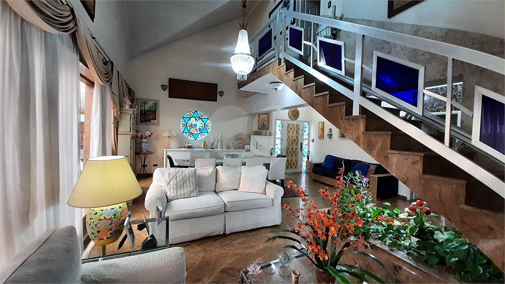 Casa de Vila à venda com 4 quartos, sendo 3 suítes, em Brooklin Velho, São Paulo, SP