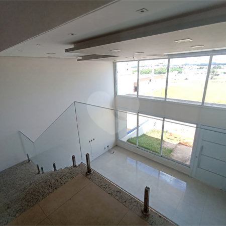 Casa à venda com 3 quartos, sendo 1 suíte, no condomínio Residencial Golden Ville, Itapetininga - SP