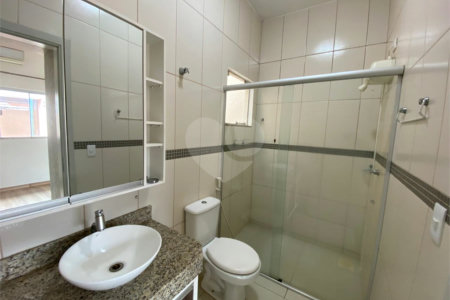 Casa à venda com 3 quartos, sendo 1 suíte,  em Jardim Jamaica, Ponta Porã, MS