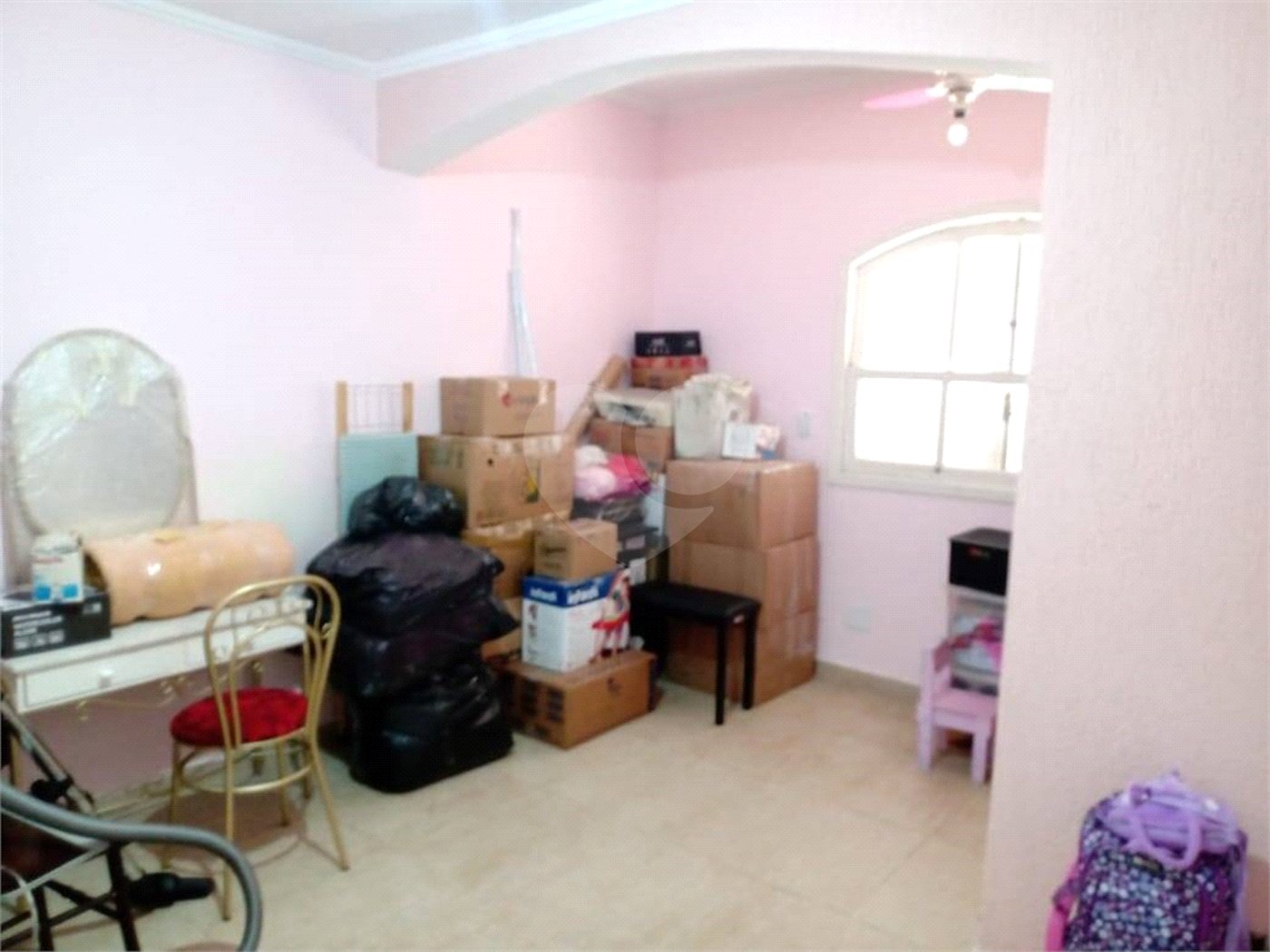 Sobrado à venda com 3 quartos, sendo 2 suítes, em Vila Rea, Poá, SP