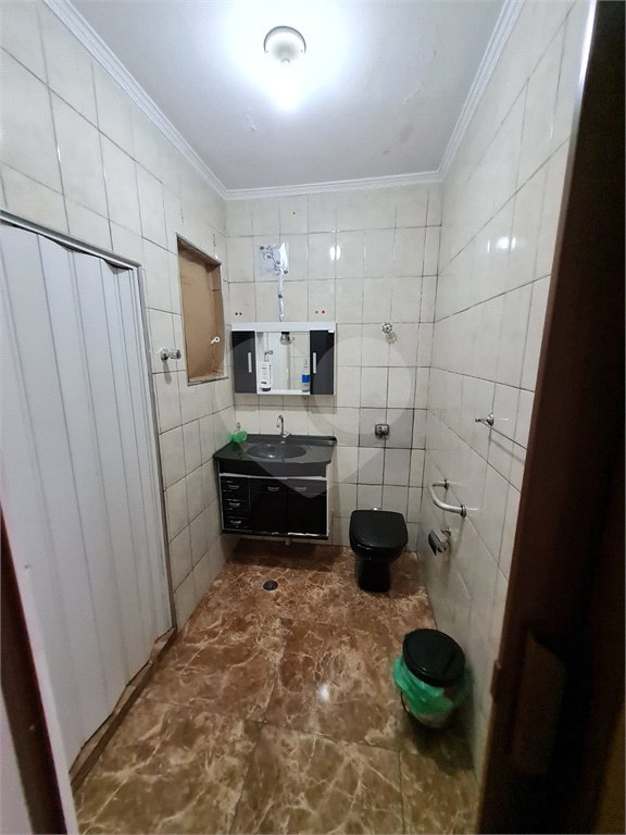 Casa à venda com 6 quartos em Vila dos Remédios, São Paulo, SP