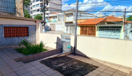 Casa à venda com 4 quartos, sendo 1 suíte,  em Vila Paulicéia, São Paulo, SP