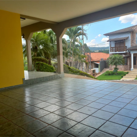 Casa à venda com 4 quartos, sendo 2 suítes,  em Villaggio Capríccio, Louveira, SP