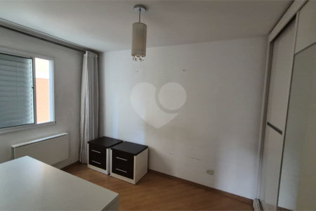 Apartamento à venda com 3 quartos, sendo 1 suíte, em Vila Campestre, São Paulo, SP