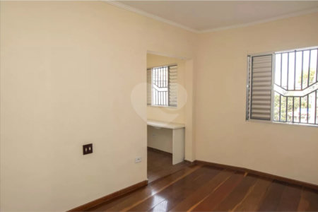 Sobrado à venda com 2 quartos em Parada Inglesa, São Paulo, SP