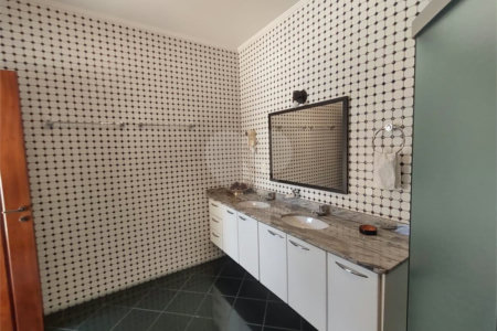 Casa à venda com 5 quartos, sendo 4 suítes, no condomínio Rancho Dirce, Sorocaba - SP