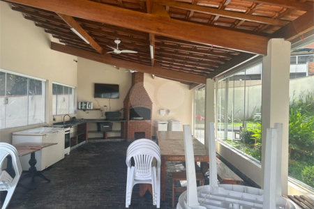 Apartamento à venda com 3 quartos, sendo 1 suíte,  em Vila Andrade, São Paulo, SP