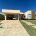 Casa à venda com 4 suítes no condomínio Ipê Velho, Vinhedo - SP