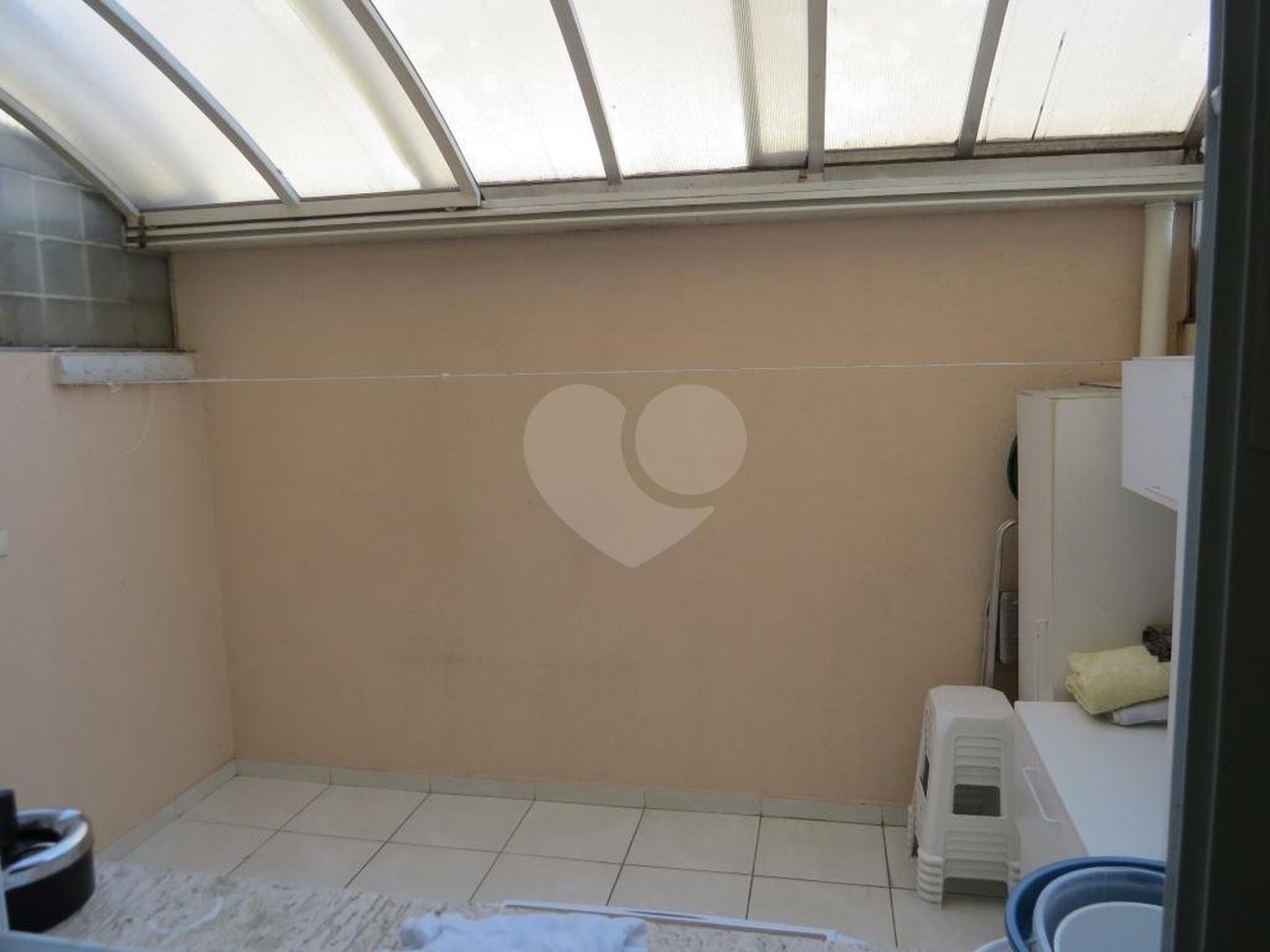 Casa à venda com 3 quartos, sendo 1 suíte, no condomínio Taquaral Village, São Paulo - SP