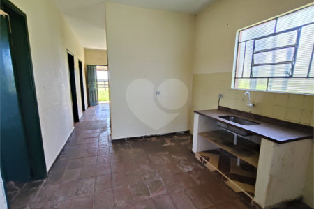 Fazenda para alugar com 3 quartos em Vila Santana, Itapetininga, SP