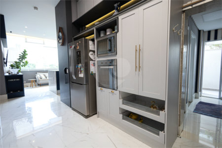 Apartamento à venda com 5 quartos, sendo 4 suítes,  em Parque Reboucas, São Paulo, SP