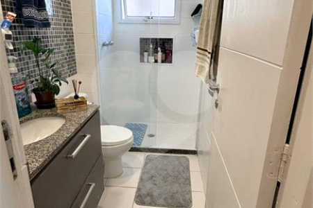 Apartamento à venda com 3 quartos, sendo 1 suíte, em Jardim Tupanci, Barueri, SP