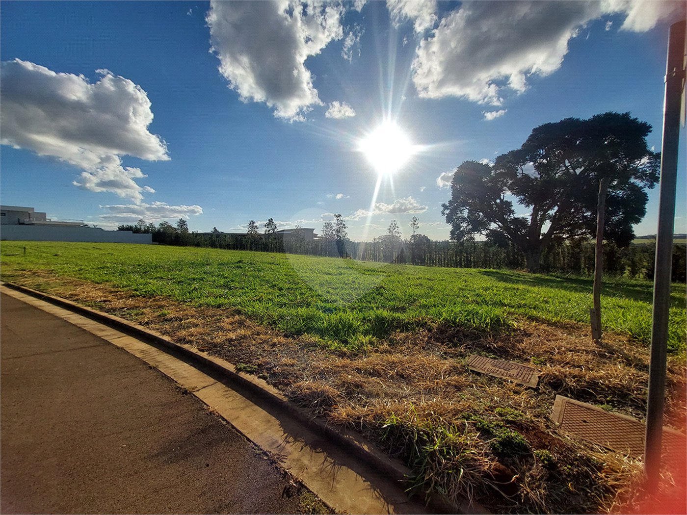 Terreno de 1400m² no Damha Golf com vista pro campo de Golf