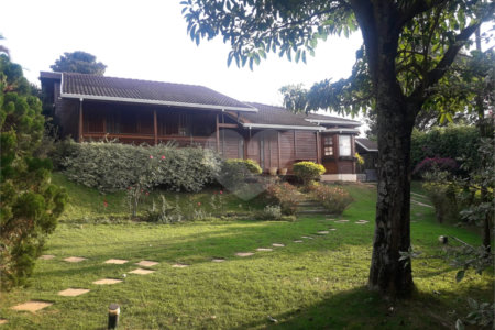 Chácara à venda com 4 quartos, sendo 2 suítes, em Loteamento Village de Atibaia, Atibaia, SP