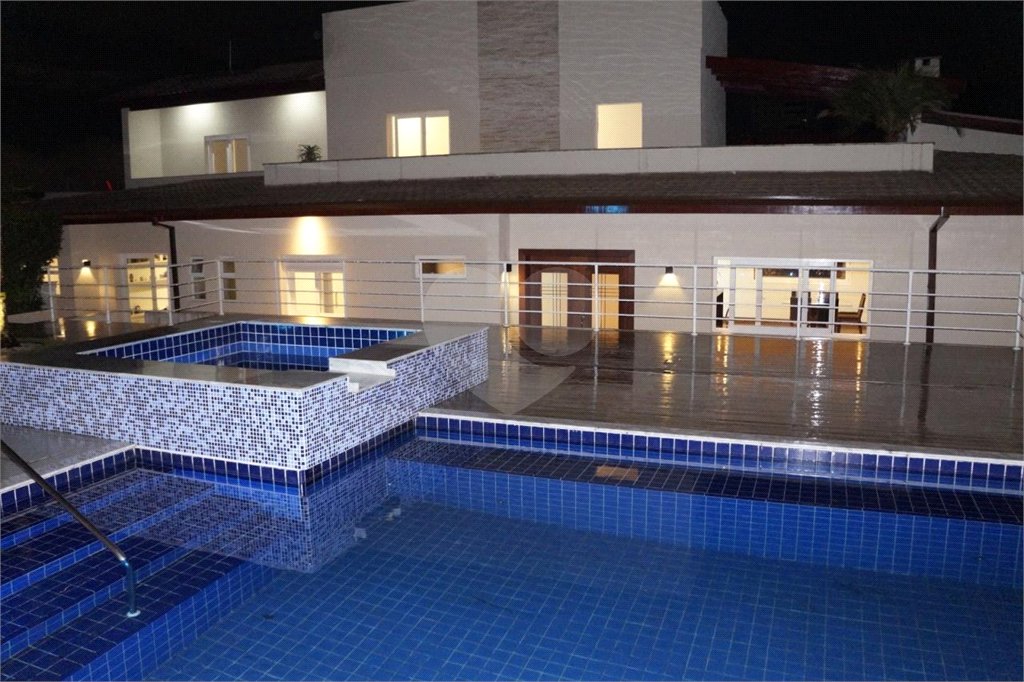 Casa à venda com 5 suítes em Paraisópolis, São Paulo, SP