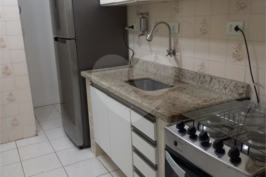 Apartamento à venda com 3 quartos, sendo 1 suíte, em Tortuga, Guarujá, SP