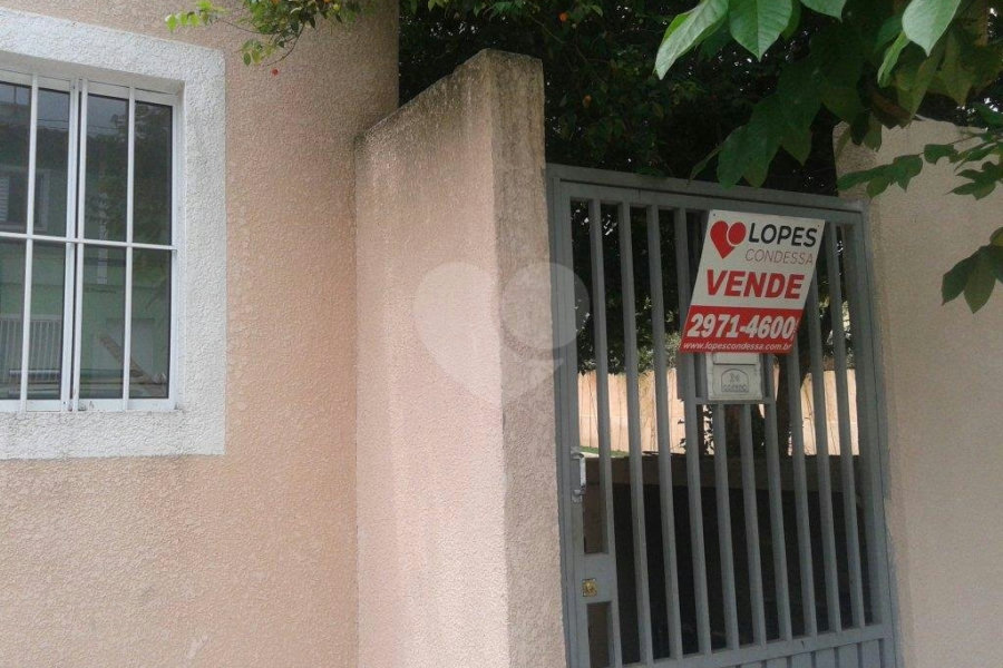 Casa à venda com 2 quartos no condomínio Villaggio Dona Regina, São Paulo - SP