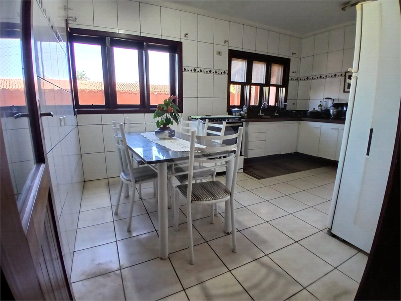 Casa à venda com 3 quartos, sendo 2 suítes, em Jardim Brogotá, Atibaia, SP