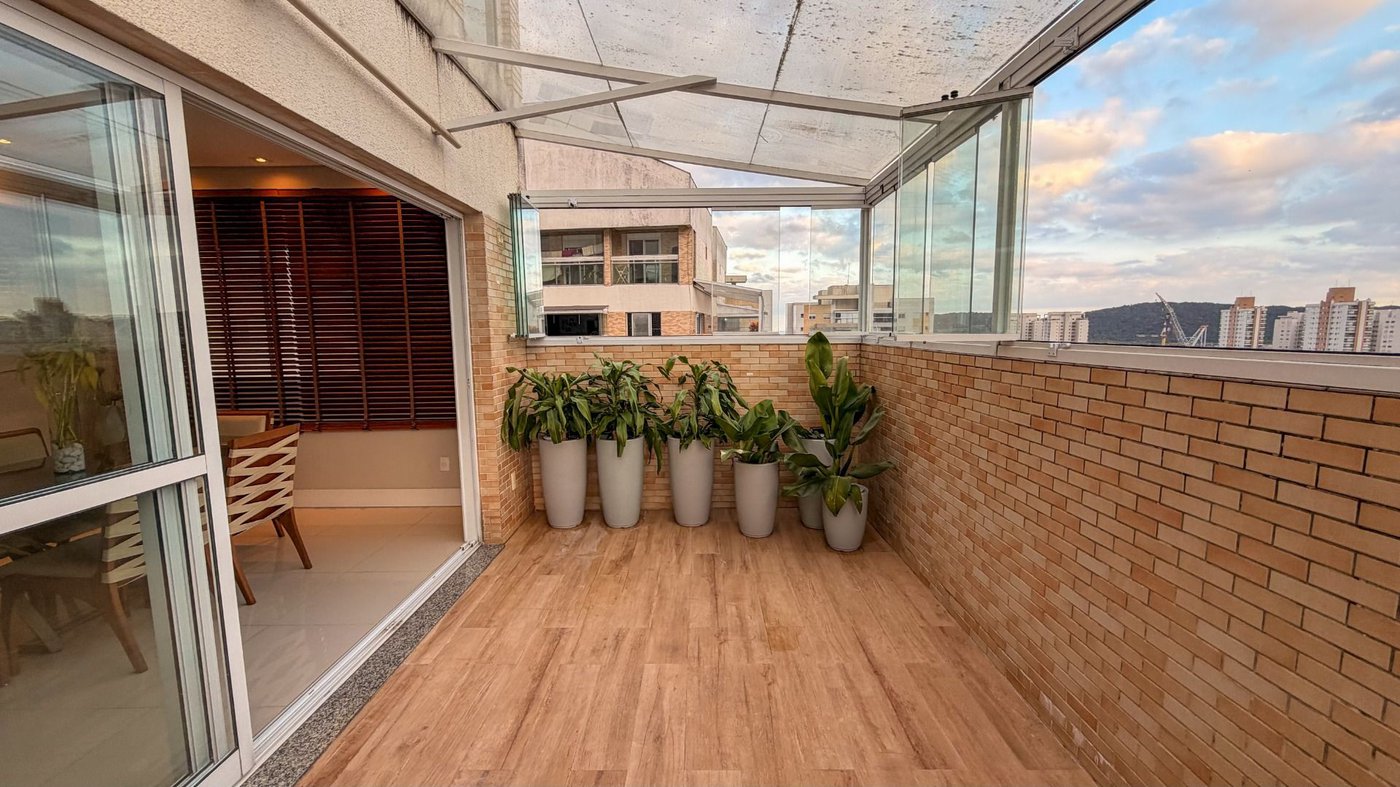 Cobertura Duplex com Vista para o Mar | 3 Suítes, SPA Privativo, Porteira Fechada e Lazer Completo