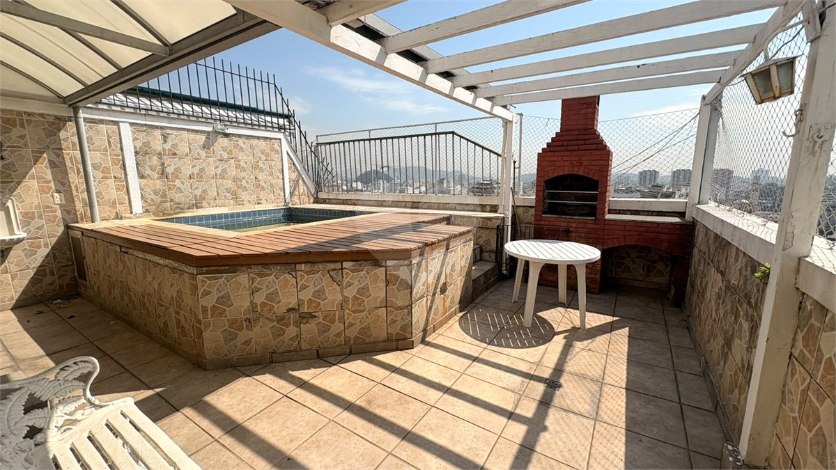 Cobertura à venda com 3 quartos, sendo 1 suíte, em Rio Comprido, Rio de Janeiro, RJ